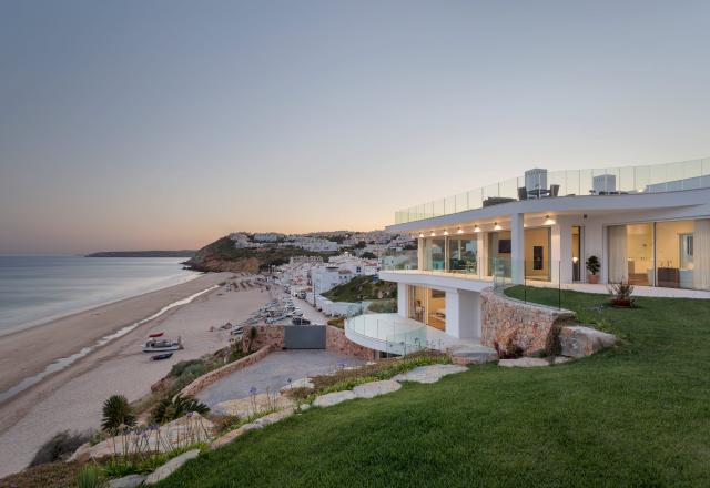 Villa Alegria - Beach Front luxury villa